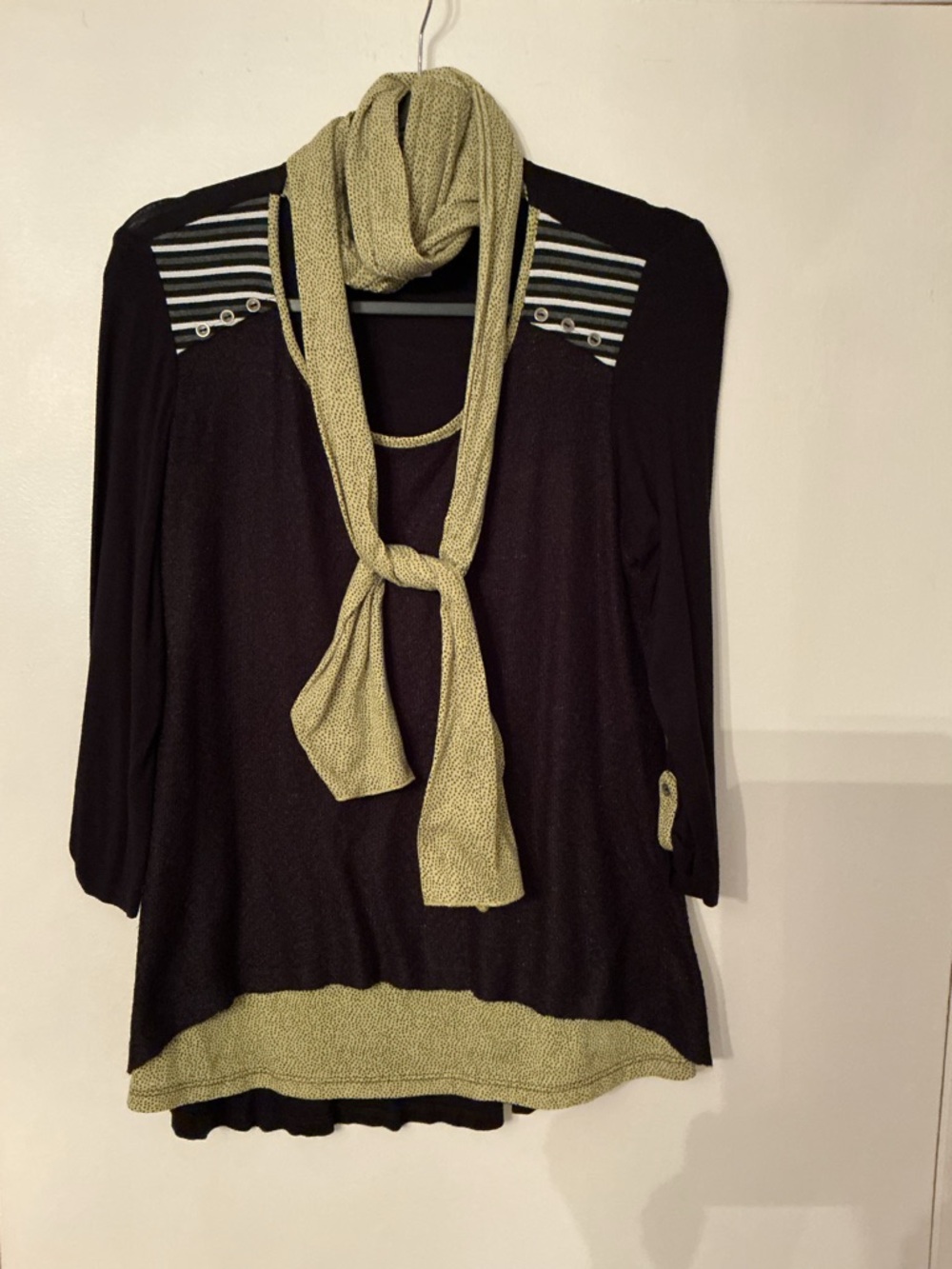 Zoe Black and  Green Contrast Trim Women's Sweater with Attached Scarf